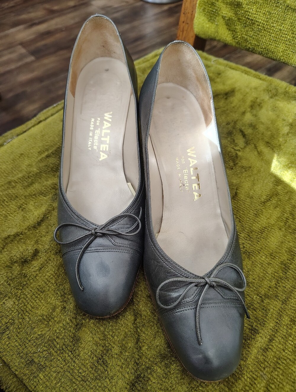 Waltea Gray Leather Bow Kitten Heels